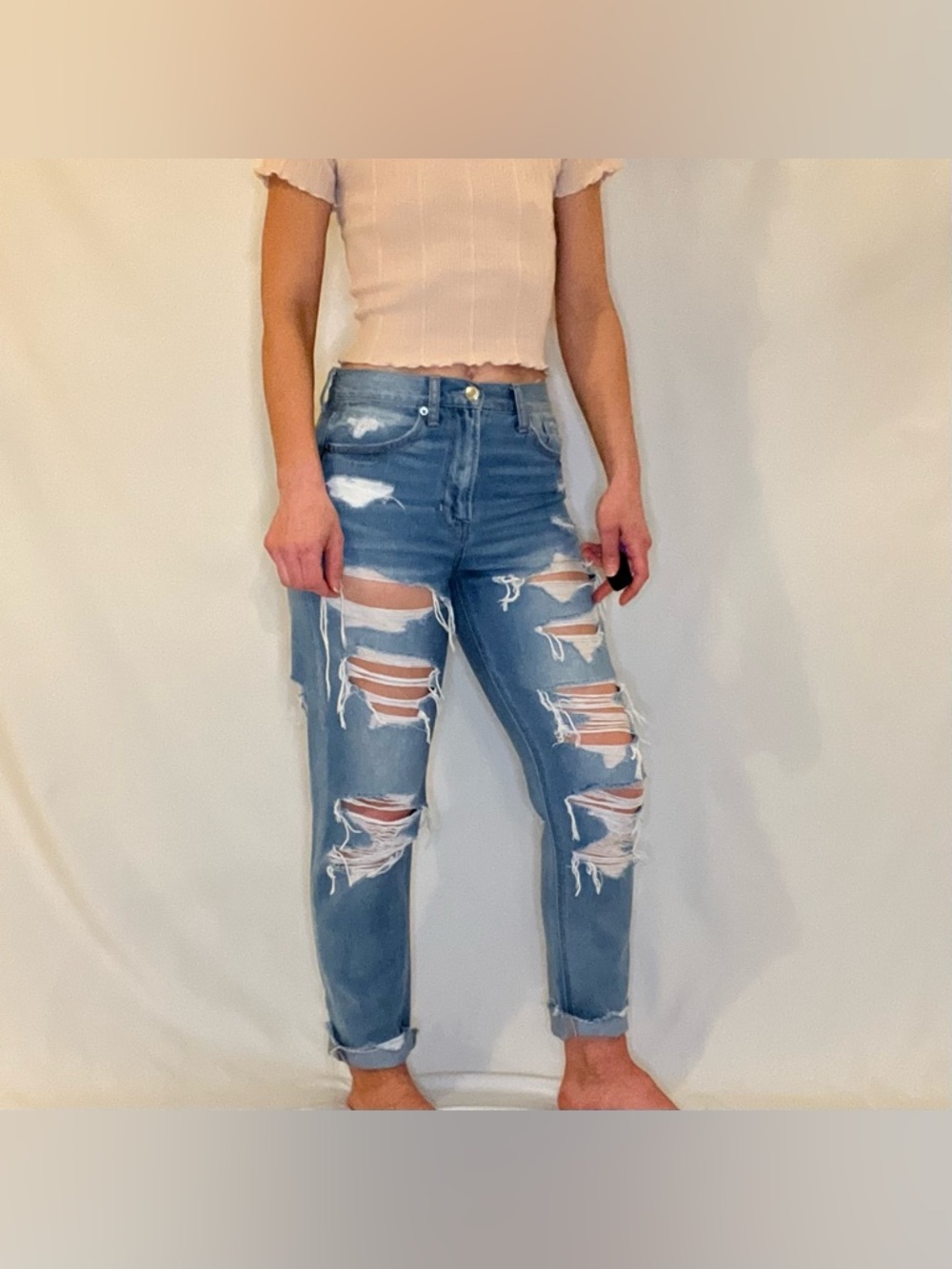 American Eagle Outfitters Mom Jeans High Rise Light Wash Distressed Women’s 4 - Picture 3 of 8